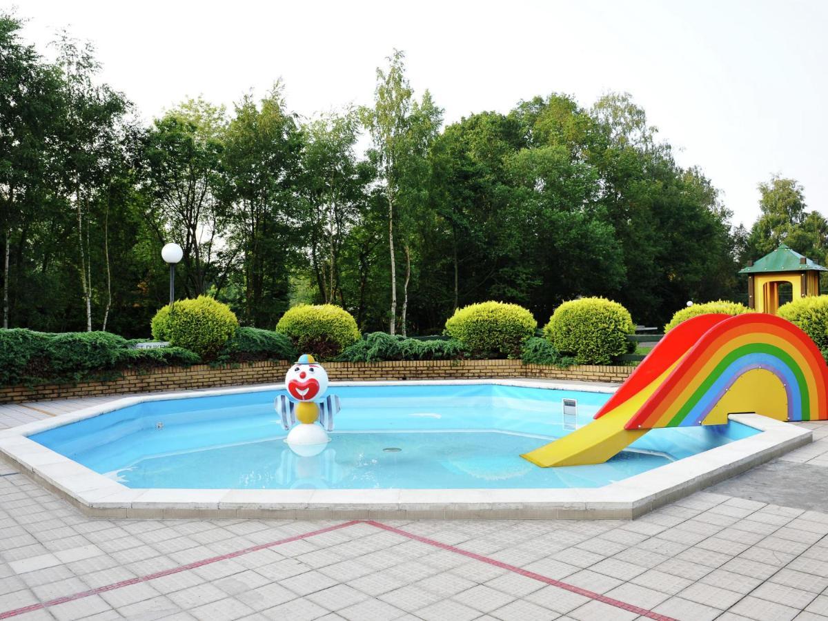 Spacious Home With A Fireplace At 3 Km From บาร์เล-นาสเซา ภายนอก รูปภาพ